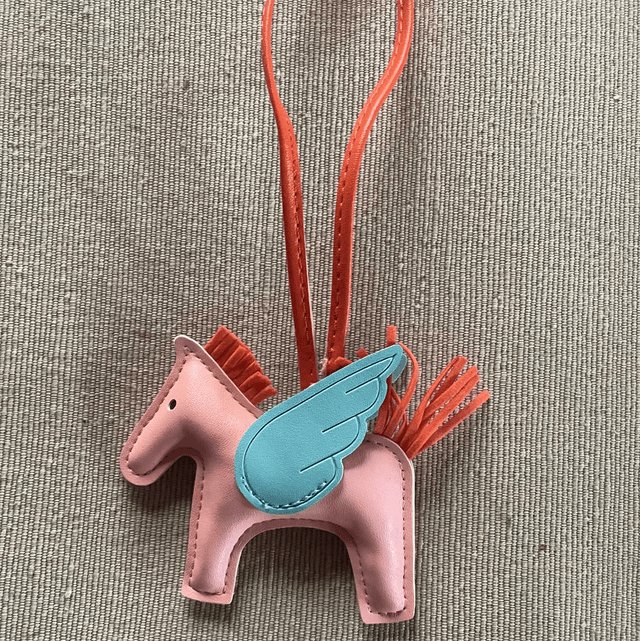 Tassenhanger paardje rose