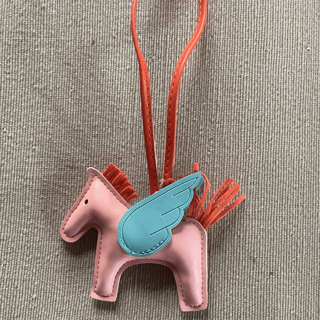 Tassenhanger paardje rose